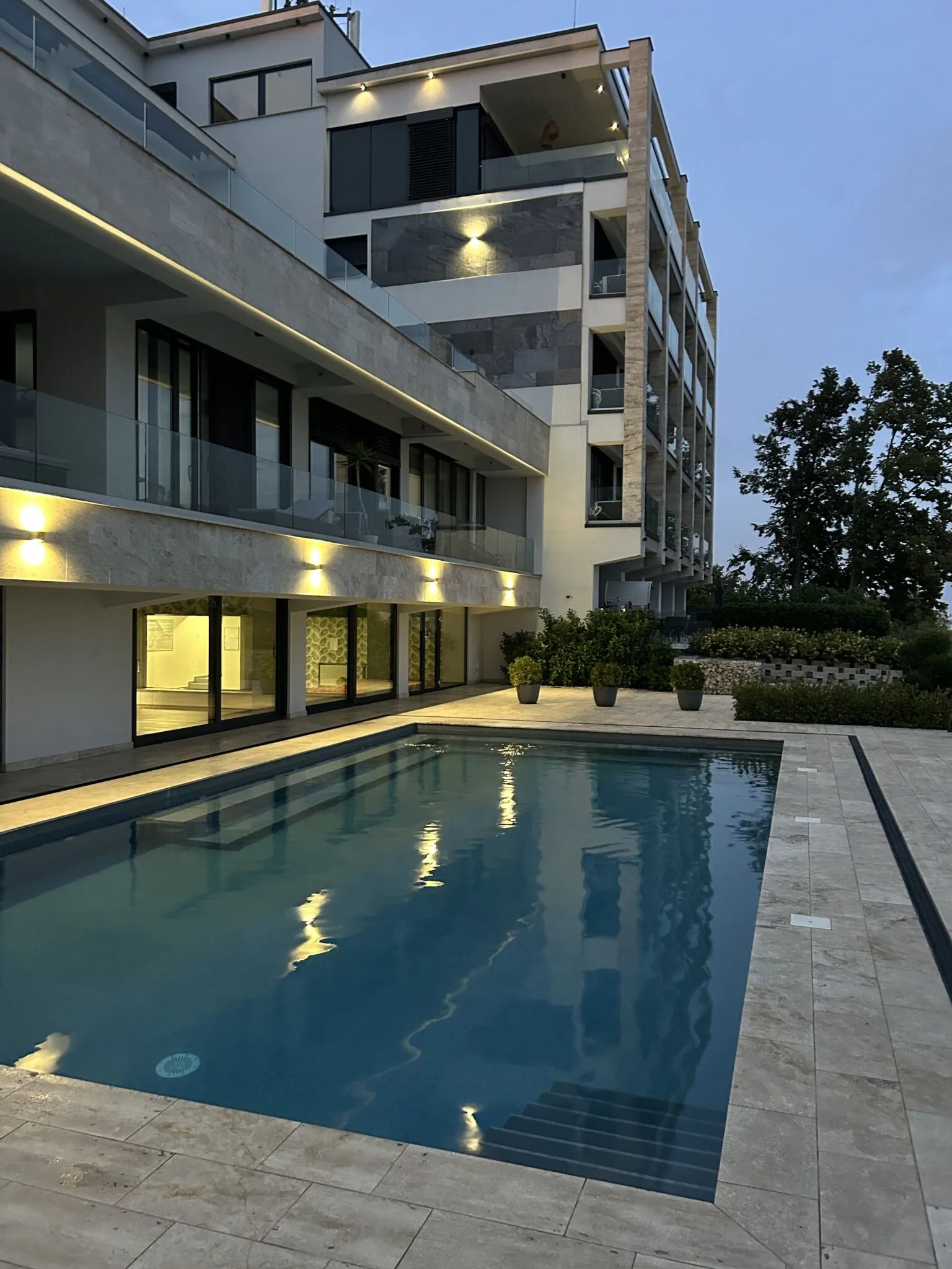 SunRoz Apartman Alsóörs – Alsóörs, Ungaria