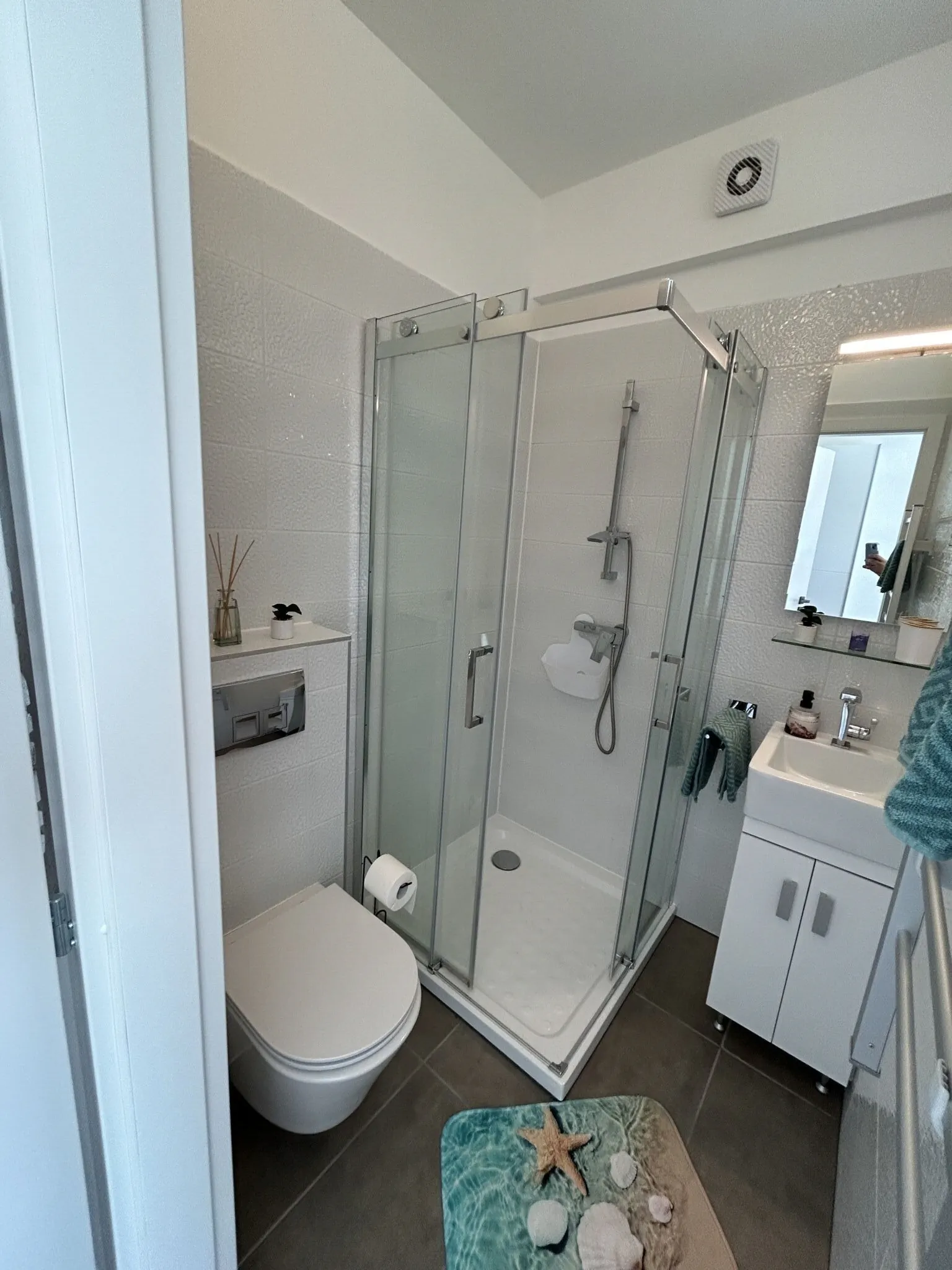 SunRoz Apartman Alsóörs – Alsóörs, Ungaria