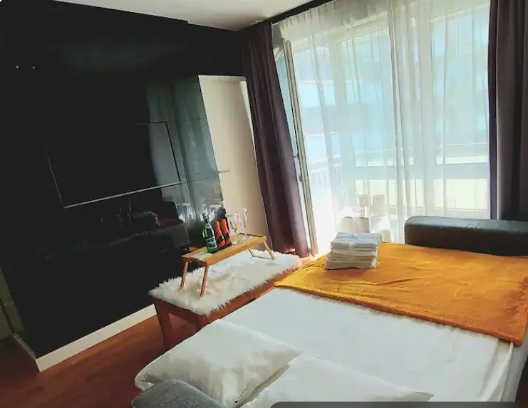 Miodowy apartament z balkonem, garażem, huśtawką, Rzeszów – Rzeszów, Polska