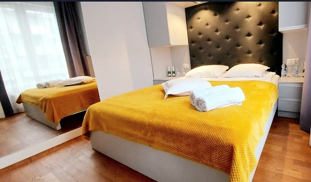 Miodowy apartament z balkonem, garażem, huśtawką, Rzeszów – Rzeszów, Polska