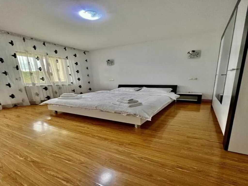 Casa Rus Leordina – Leordina, România