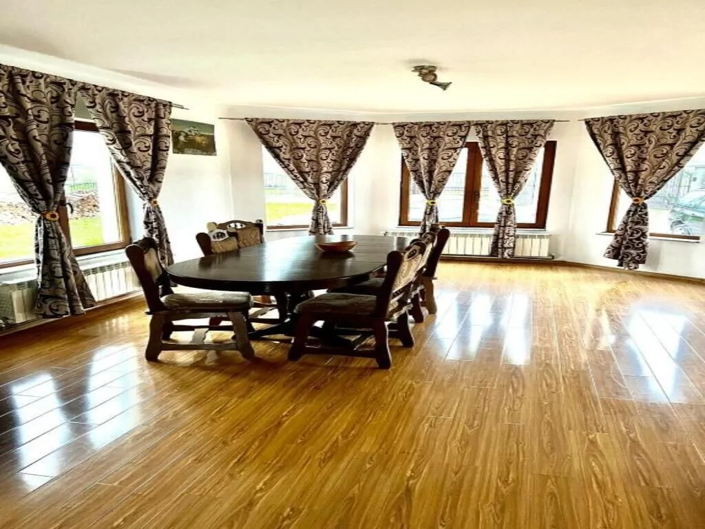 Casa Rus Leordina – Leordina, România