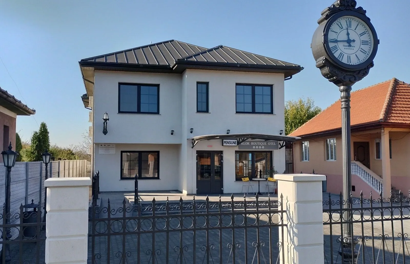 Klok Boutique 'Otel Seini – Seini, România