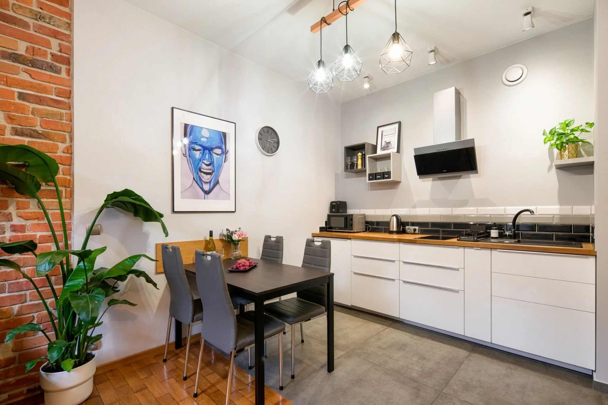 Discover Kraków/Apartamenty Loft/Kraków ul. Lubicz – Kraków, Polska