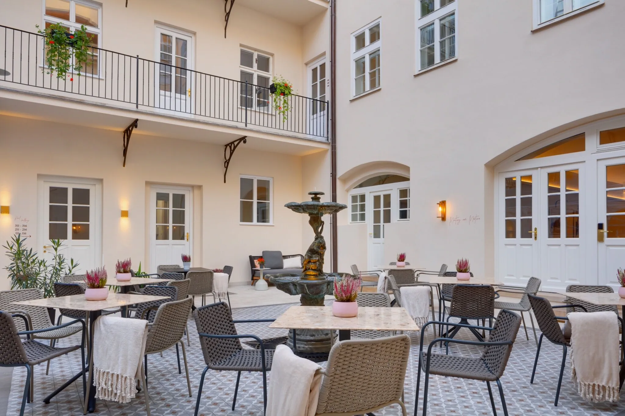 Boutique Hotel BOOKQUET – Praga, Republica Cehă