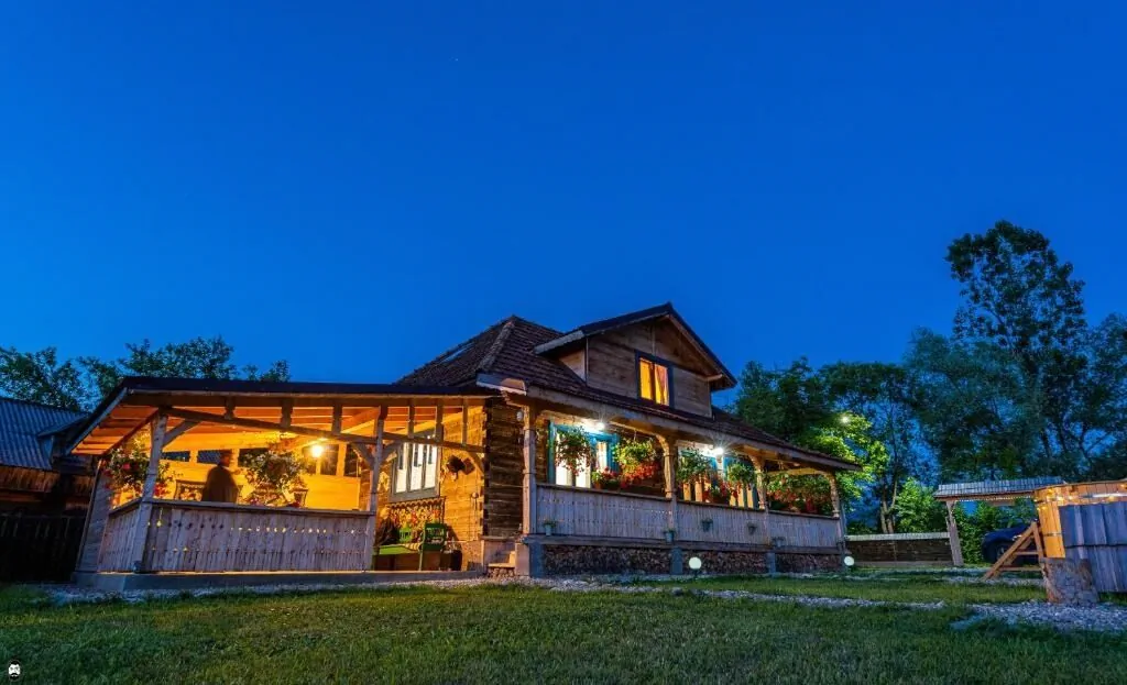Casa de la Pârâu Vișeu de Sus – Vişeu de Sus, România