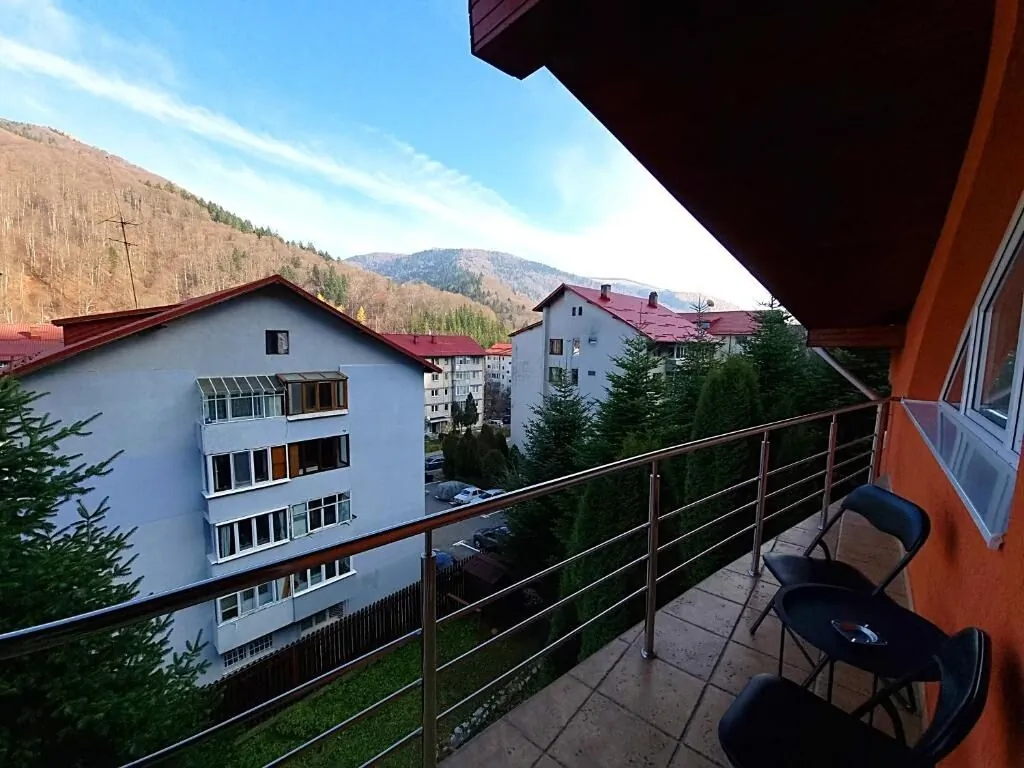 Marble Villa: Luxury Estate - Central but Intimate Sinaia – Sinaia, România