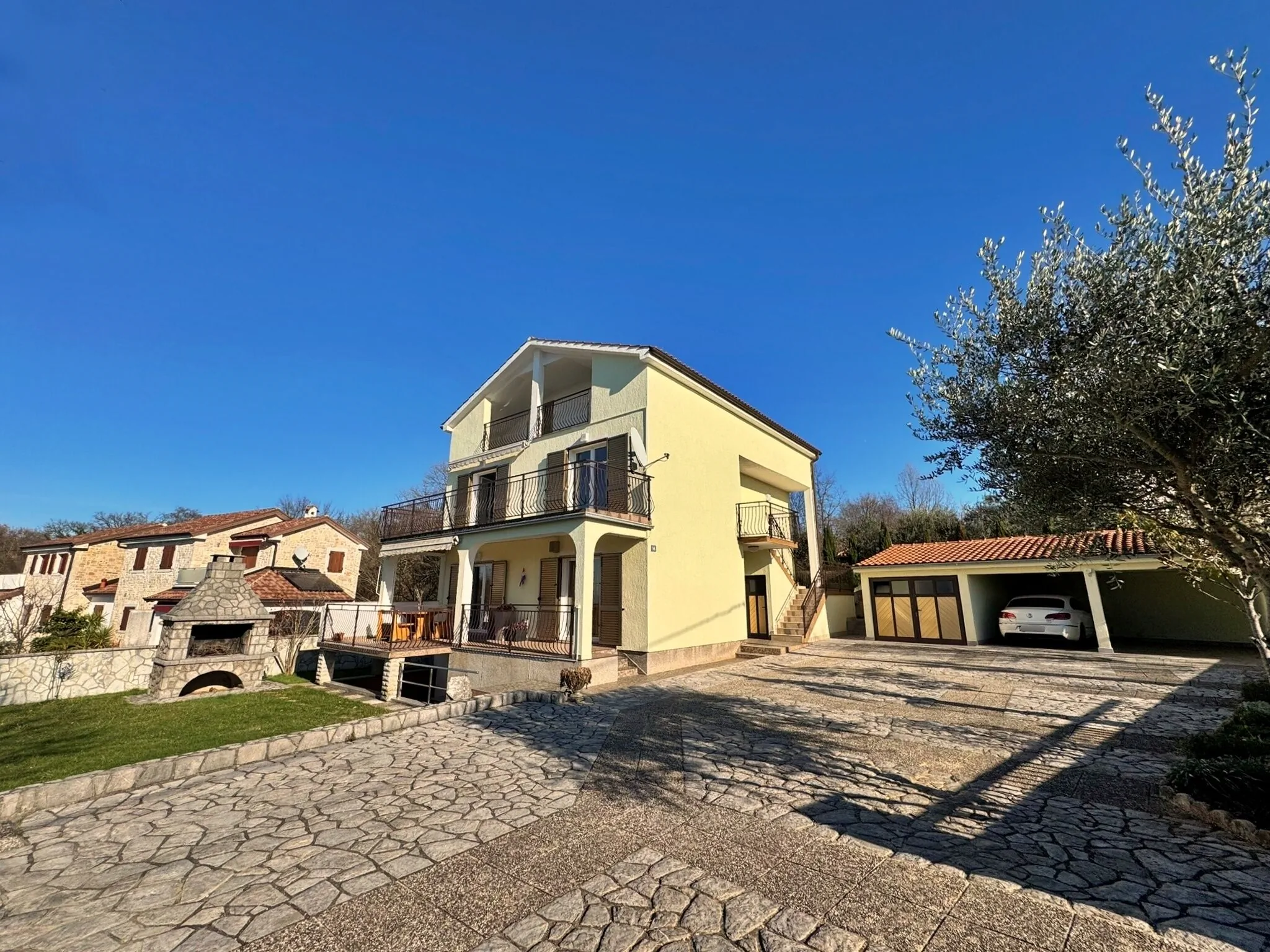 Apartments Pavle Malinska – Ljutići, Croația