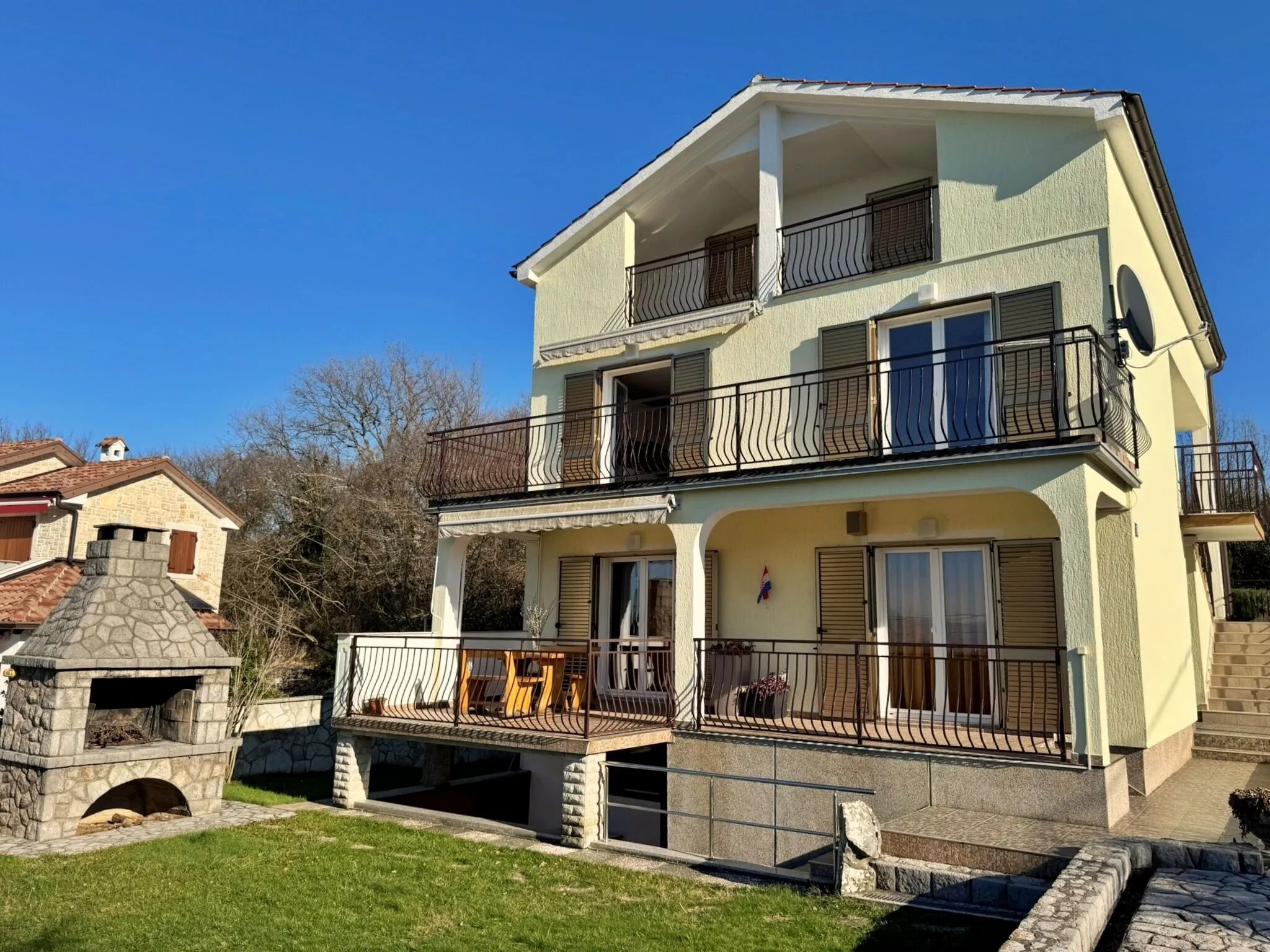 Apartments Pavle Malinska – Ljutići, Croația