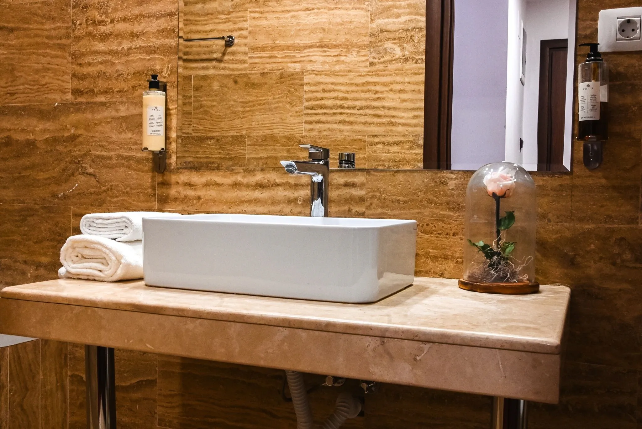 Airport Hotel - Bed and Breakfast Otopeni – Otopeni, România