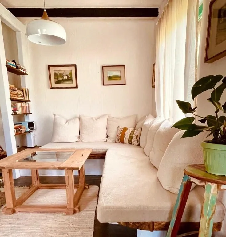 Inside, The Village- Atelier Tunari – Tunari, România