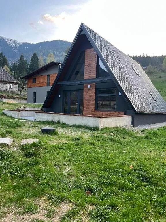 CabanA Oscar Borșa – Borşa, România