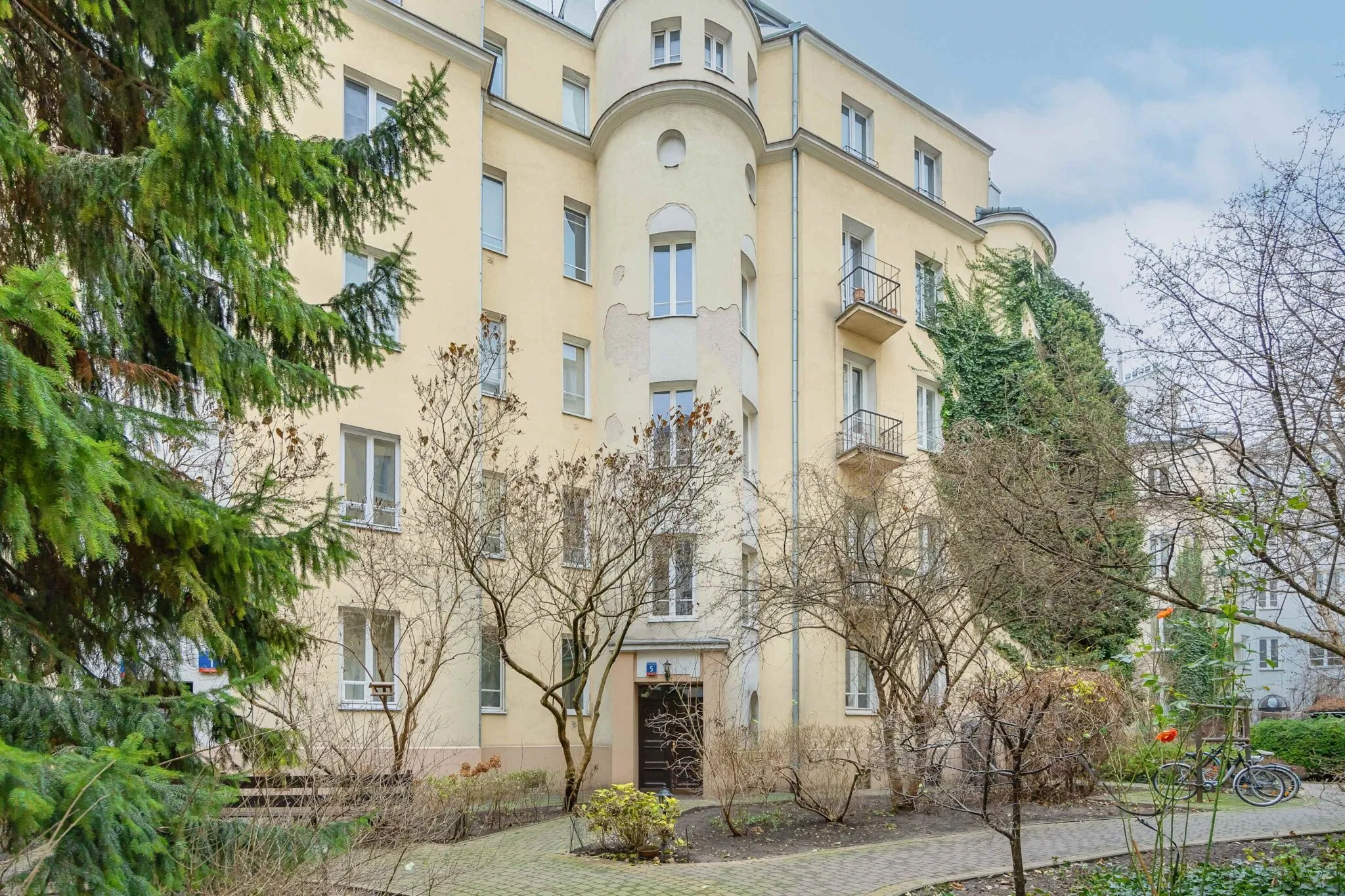Apartament Pługa 1 | Klimatyczny Apartament | Biurko Warszawa – Warszawa, Polska