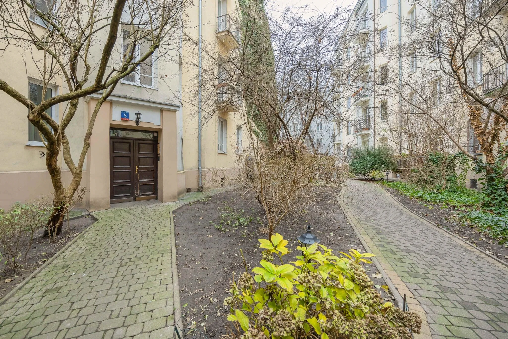 Apartament Pługa 1 | Klimatyczny Apartament | Biurko Warszawa – Warszawa, Polska