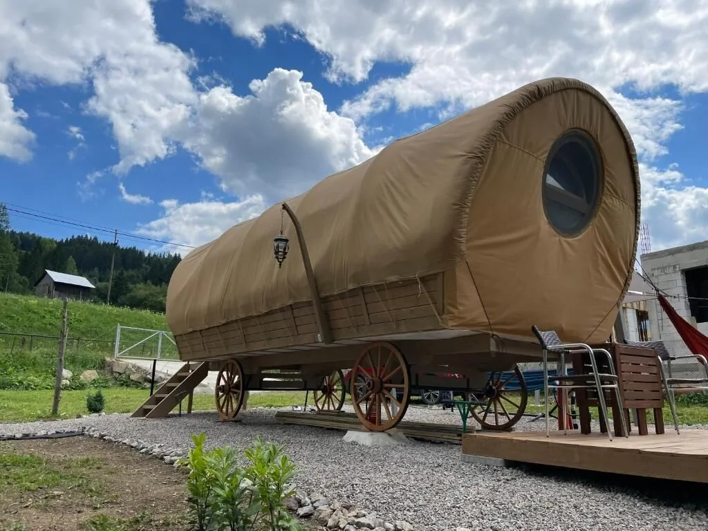 White Spring Glamping Câmpulung Moldovenesc - foto 1