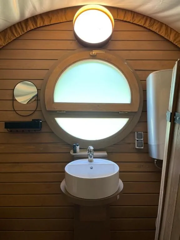 White Spring Glamping Câmpulung Moldovenesc - foto 9