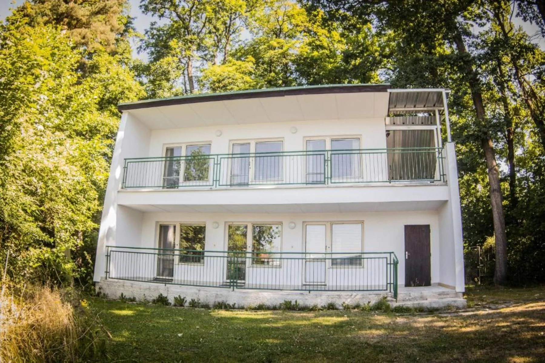YACHT CLUB BEZDREV – Hluboká nad Vltavou, Česká republika