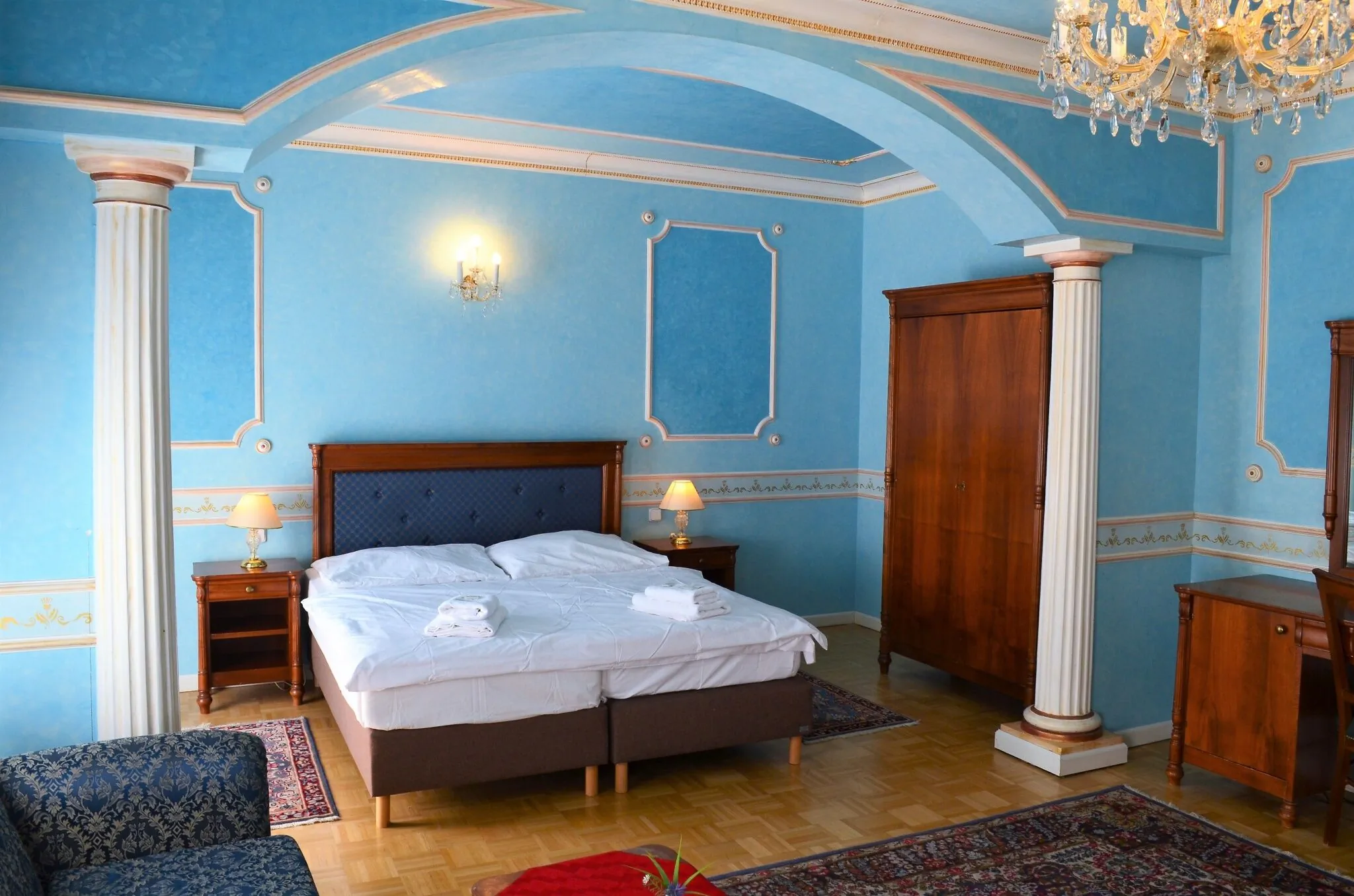 Krásná Královna – Karlsbad, Republica Cehă