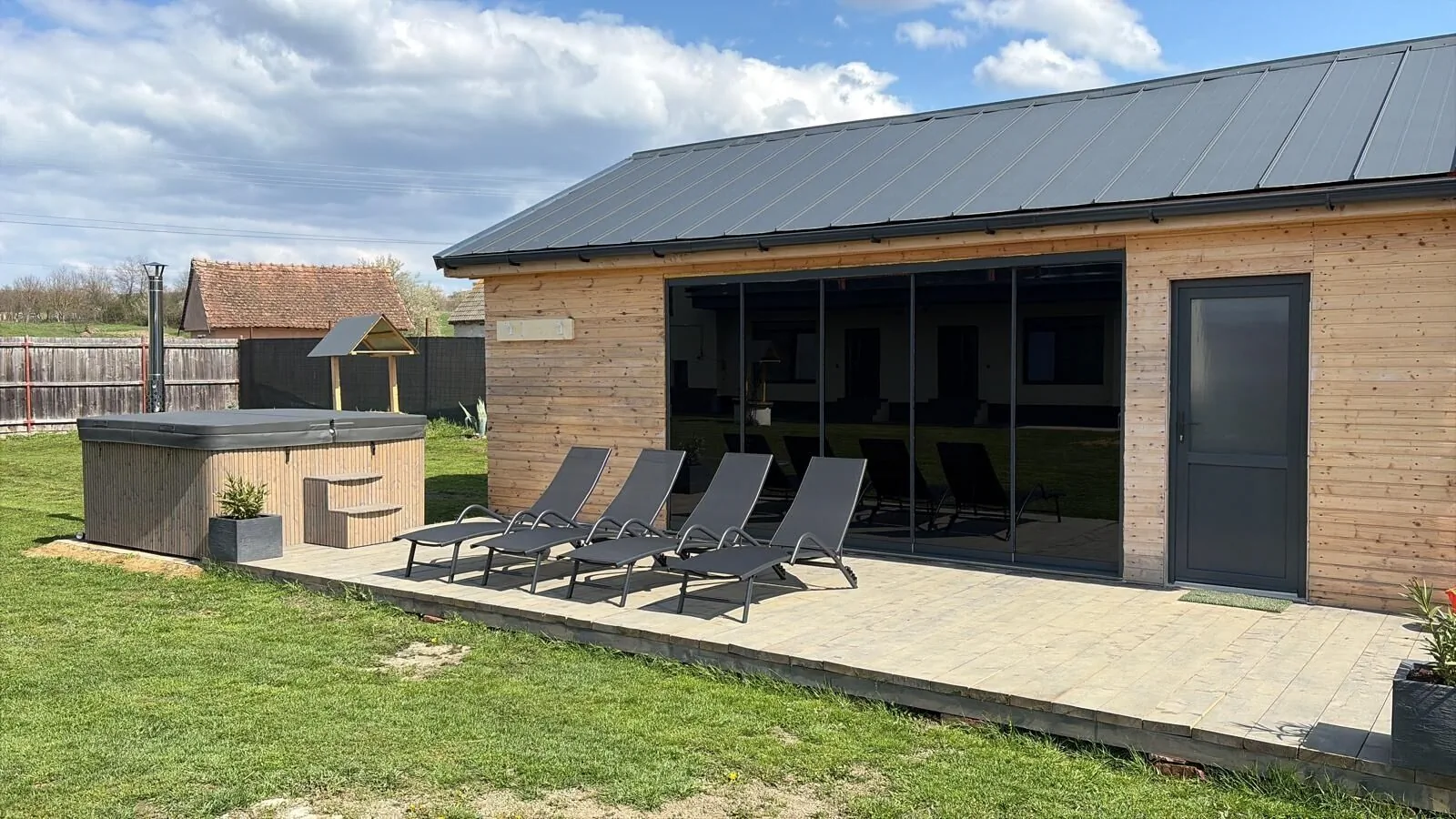 Pensiunea Relax Village Cornatel – Cornățel, România