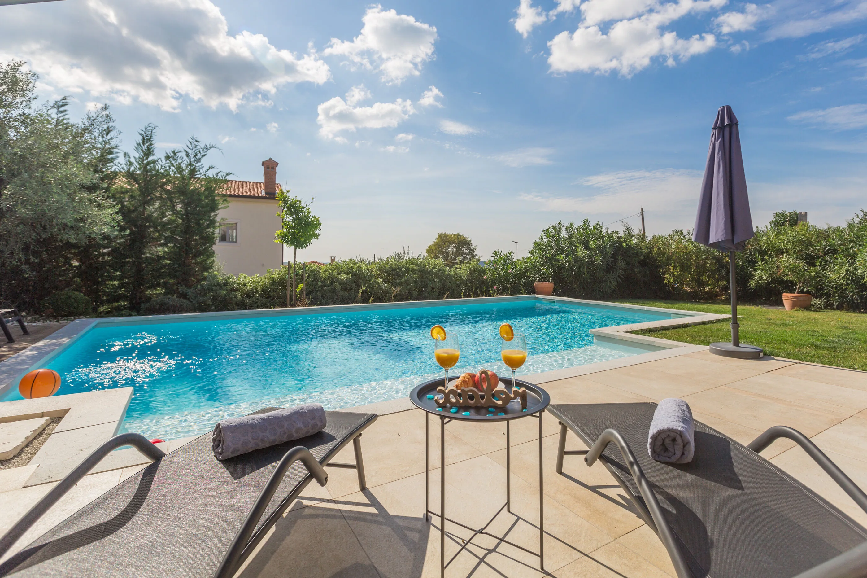 Villa Nar s bazenom i predivnim panoramskim pogledom na more Sveti Lovrec – Selina, Croația