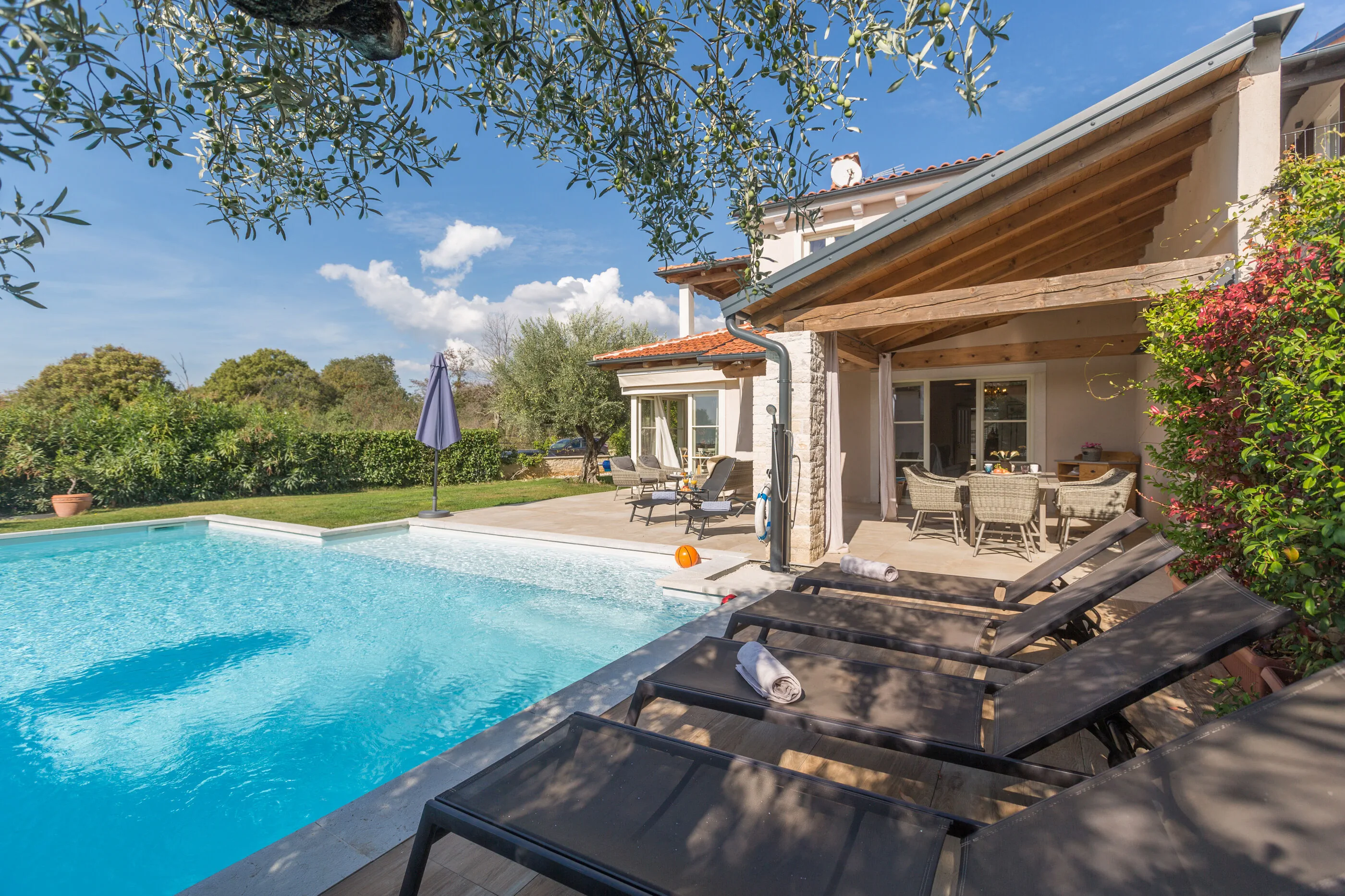 Villa Nar s bazenom i predivnim panoramskim pogledom na more Sveti Lovrec – Selina, Croația