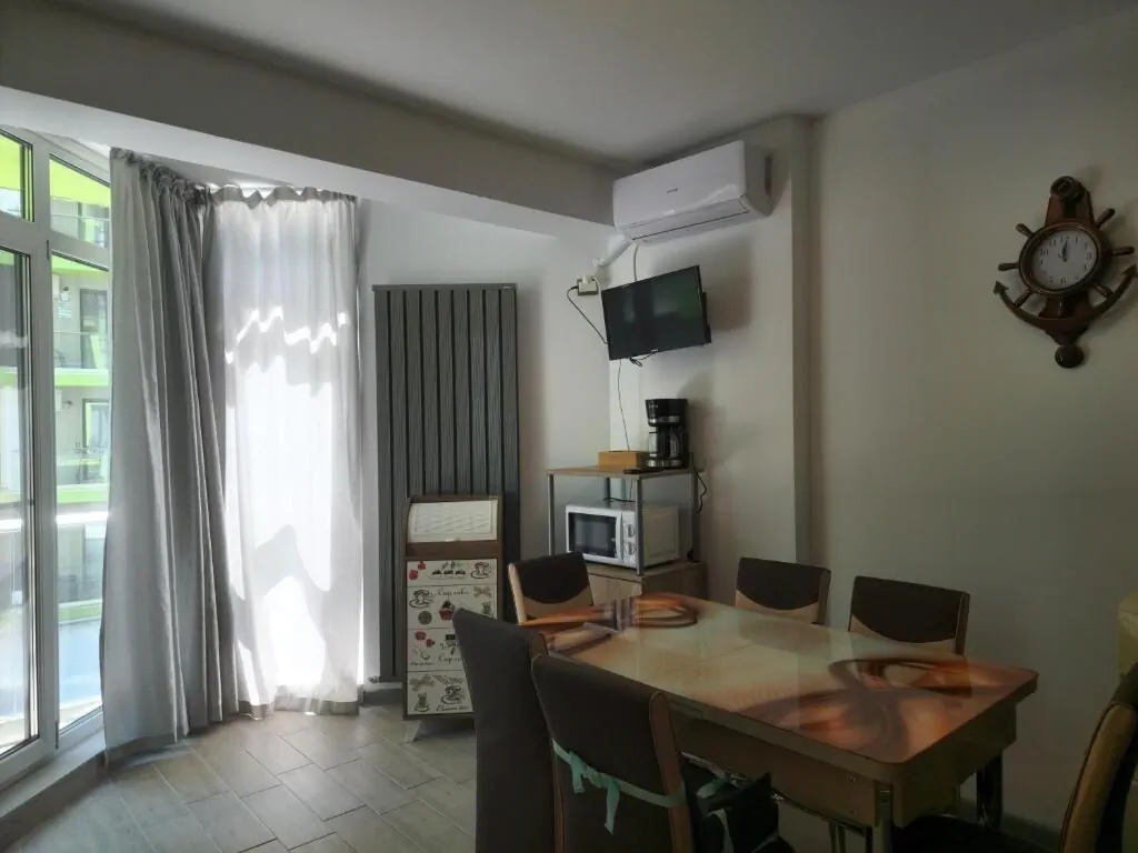 Nasty 24 ApartHotel Pool & Spa Mamaia Nord – Mamaia, România