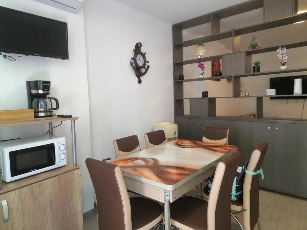 Nasty 24 ApartHotel Pool & Spa Mamaia Nord – Mamaia, România