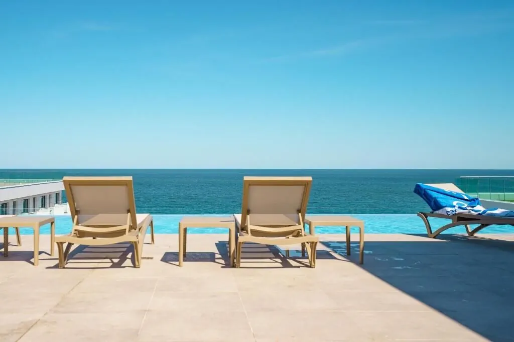Royale Sundance 305 Infinity Beach Pool & Spa Mamaia Nord – Mamaia, România