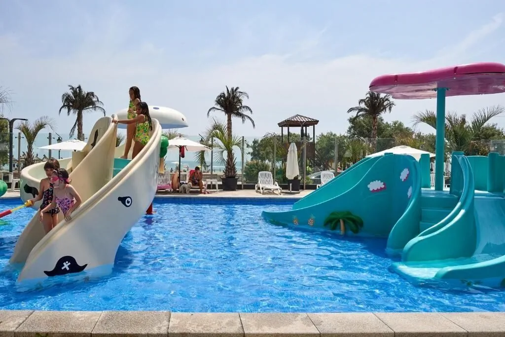 Promenada Alezzi Apartments Mamaia Nord – Mamaia, România