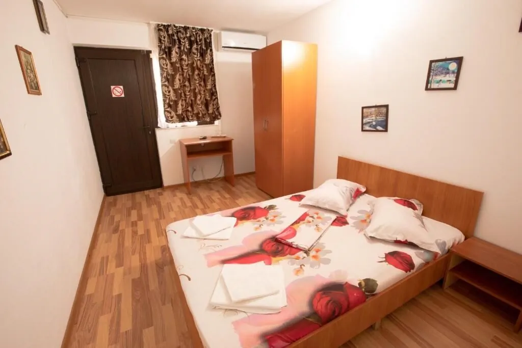 Casa Camelia Dubova – Dubova, România