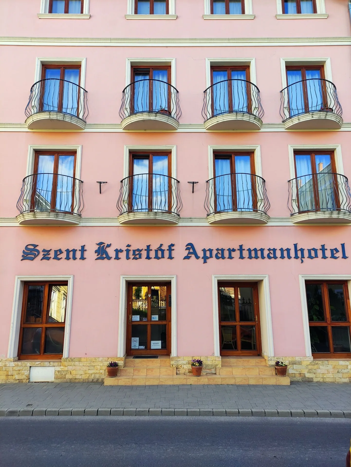 Szent Kristóf Apartmanhotel Zalaegerszeg – Zalaegerszeg, Ungaria