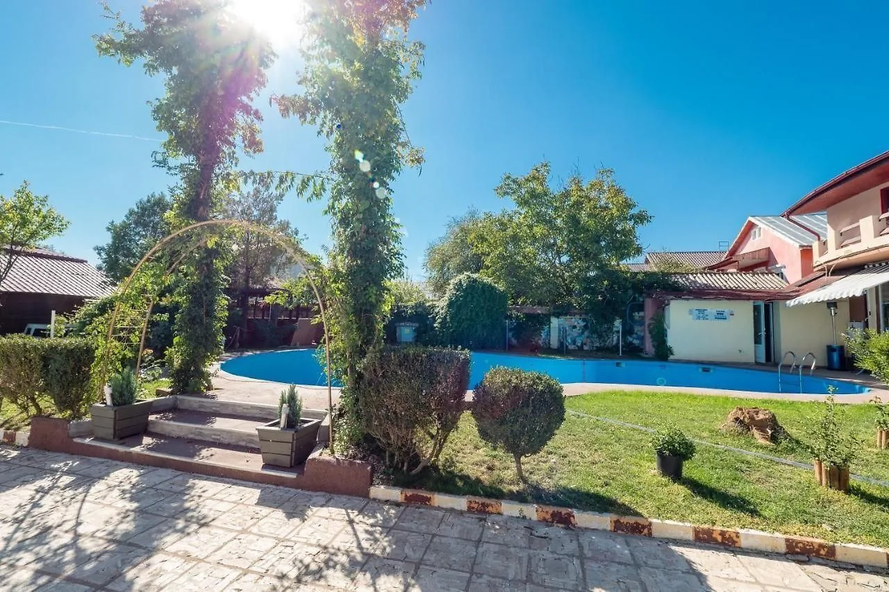 Casa Motanul Galanton Ghermăneşti – Ghermăneşti, România