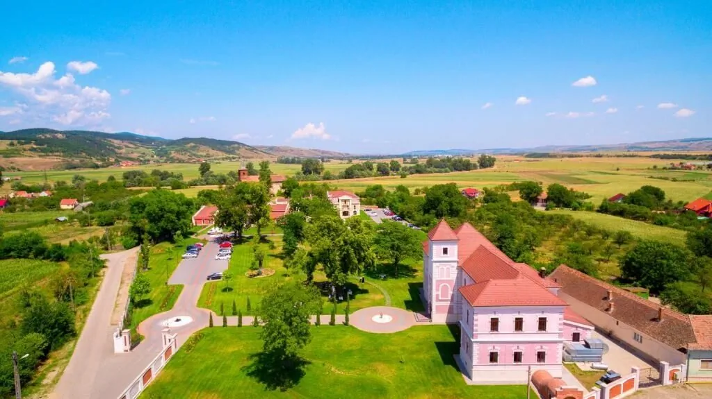 Hotel Cardinal-Domeniile Martinutzi Vințu de Jos - foto 1