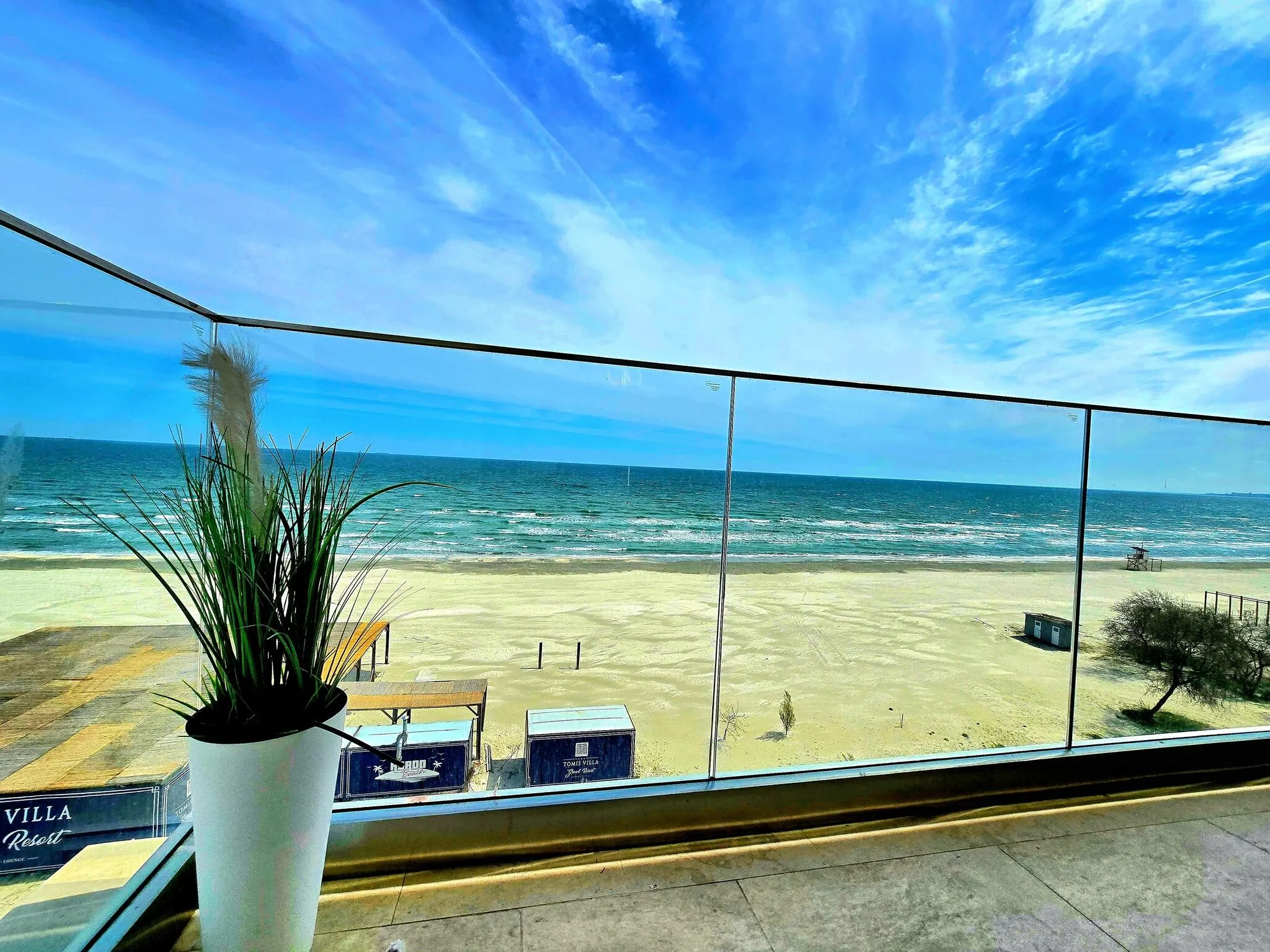 BeachFront Bliss- Endless Summer Mamaia Nord  – Mamaia-Sat, România