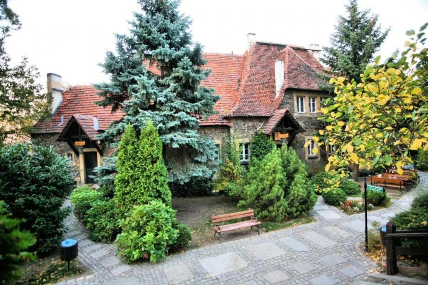Hotel Przy Oślej Bramie - Zamek Książ Wałbrzych – Wałbrzych, Polska