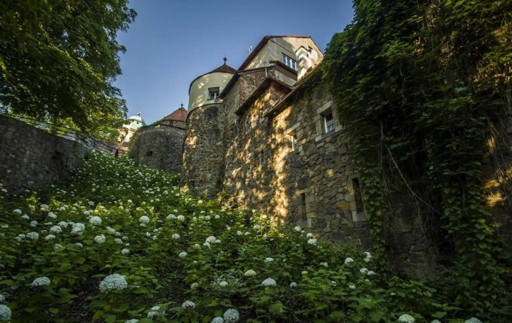 Hotel Przy Oślej Bramie - Zamek Książ Wałbrzych – Wałbrzych, Polska