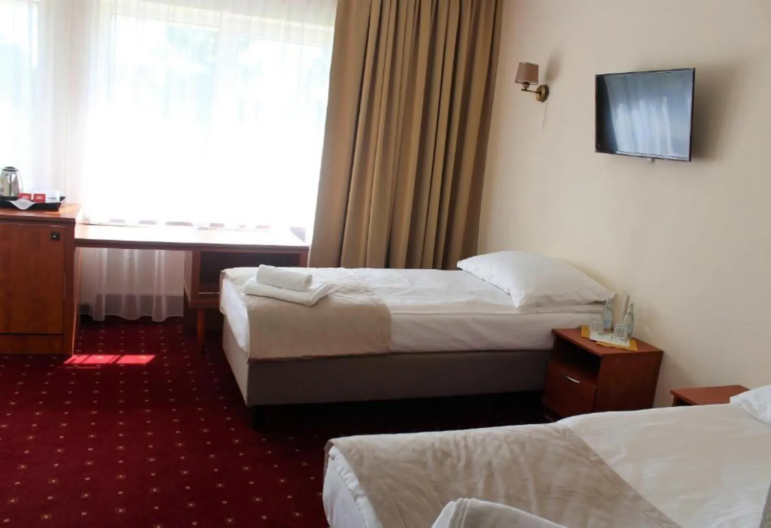 Hotel Biały Wałbrzych – Wałbrzych, Polska