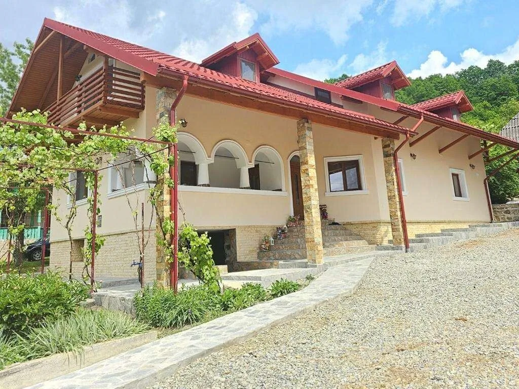 Casa Hera Călimănești – Călimăneşti, România