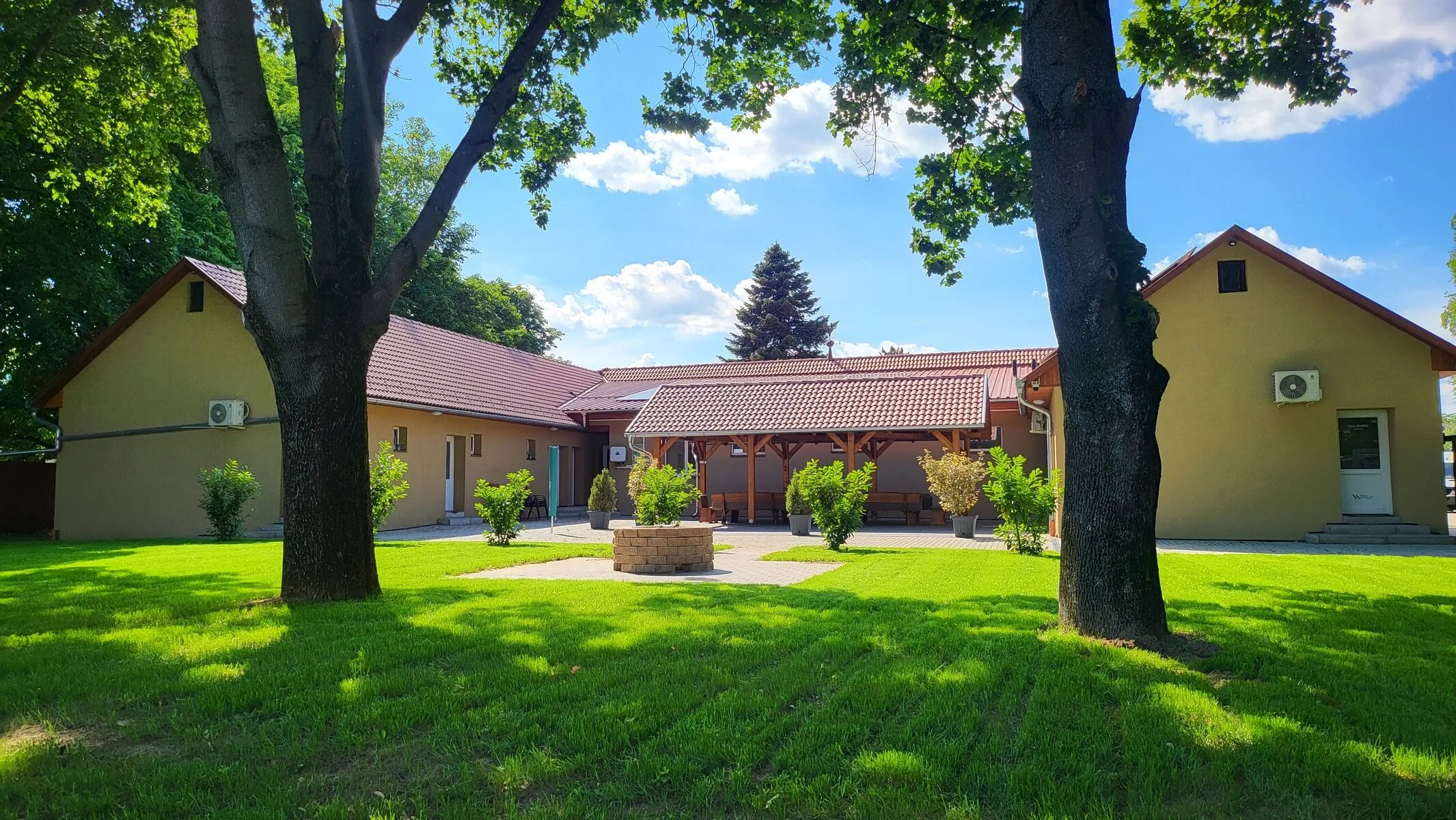 Völgység Apartmanok Aparhant – Aparhant, Ungaria
