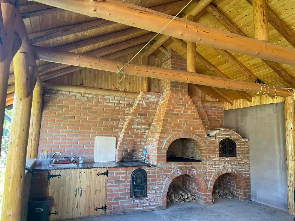 Casa Colt De Rai Corbi – Corbi, România