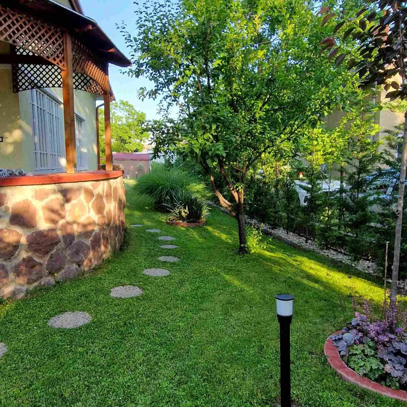 Bellano Villa Balatonkenese – Balatonkenese, Ungaria
