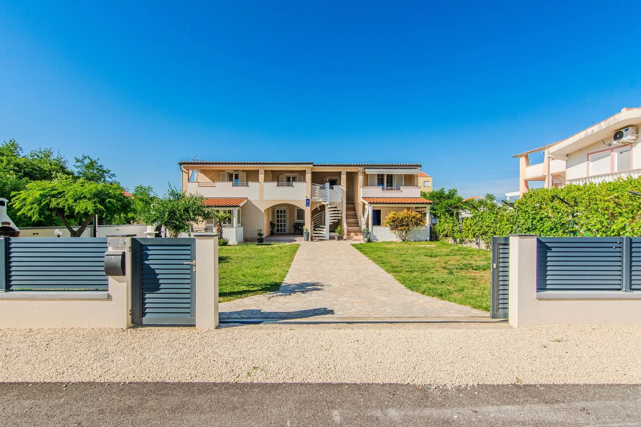Apartments Juracak Josip i Mira Nin – Nin, Croația