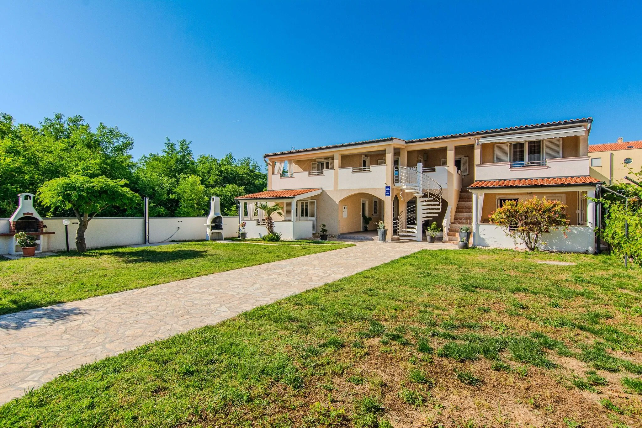 Apartments Juracak Josip i Mira Nin – Nin, Croația