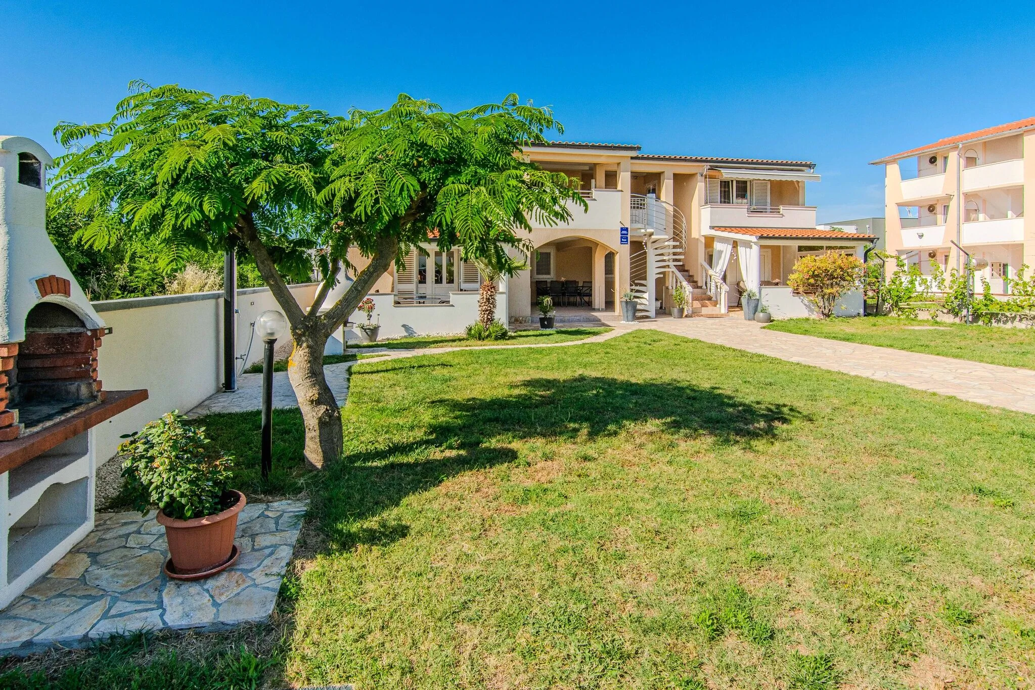 Apartments Juracak Josip i Mira Nin – Nin, Croația