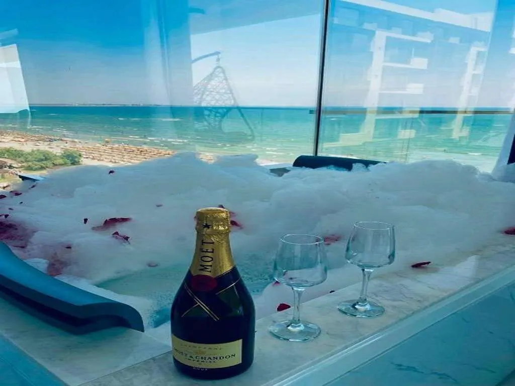 Apartament Luxury by the sea Mamaia - foto 3
