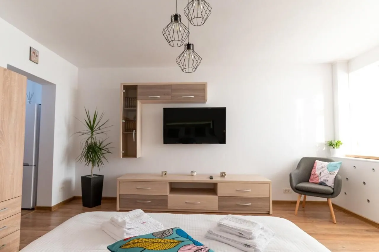 Apartament Ten House Pitești – Pitești, România