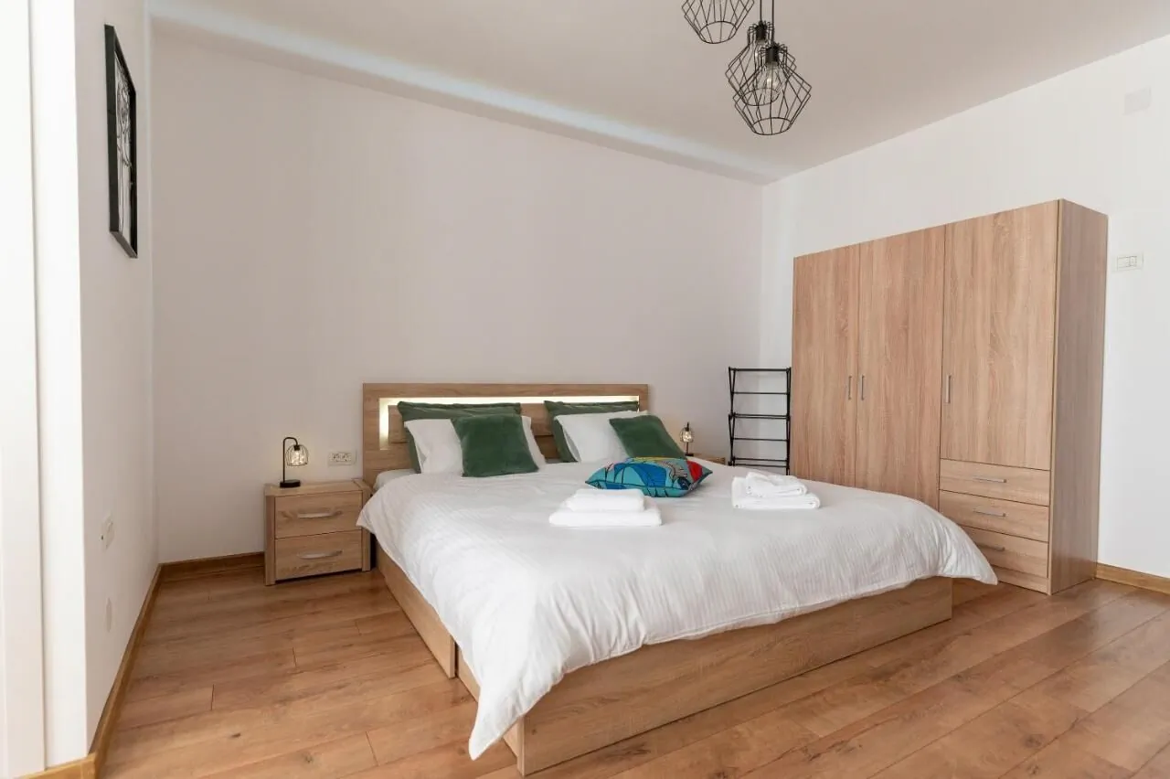 Apartament Ten House Pitești – Pitești, România