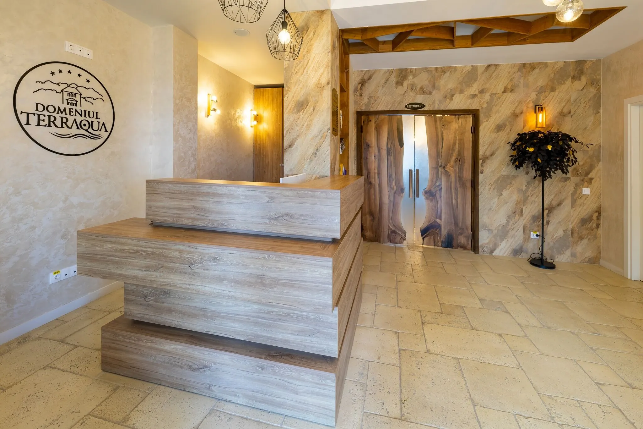 Chic Comfortable Room with Hot tub and Pool 2 Micești – Miceşti, România