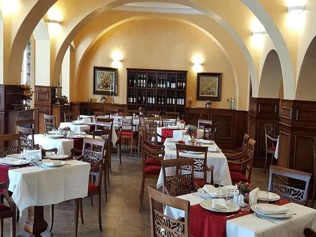 Hotel Hanul Bran – Bran, România