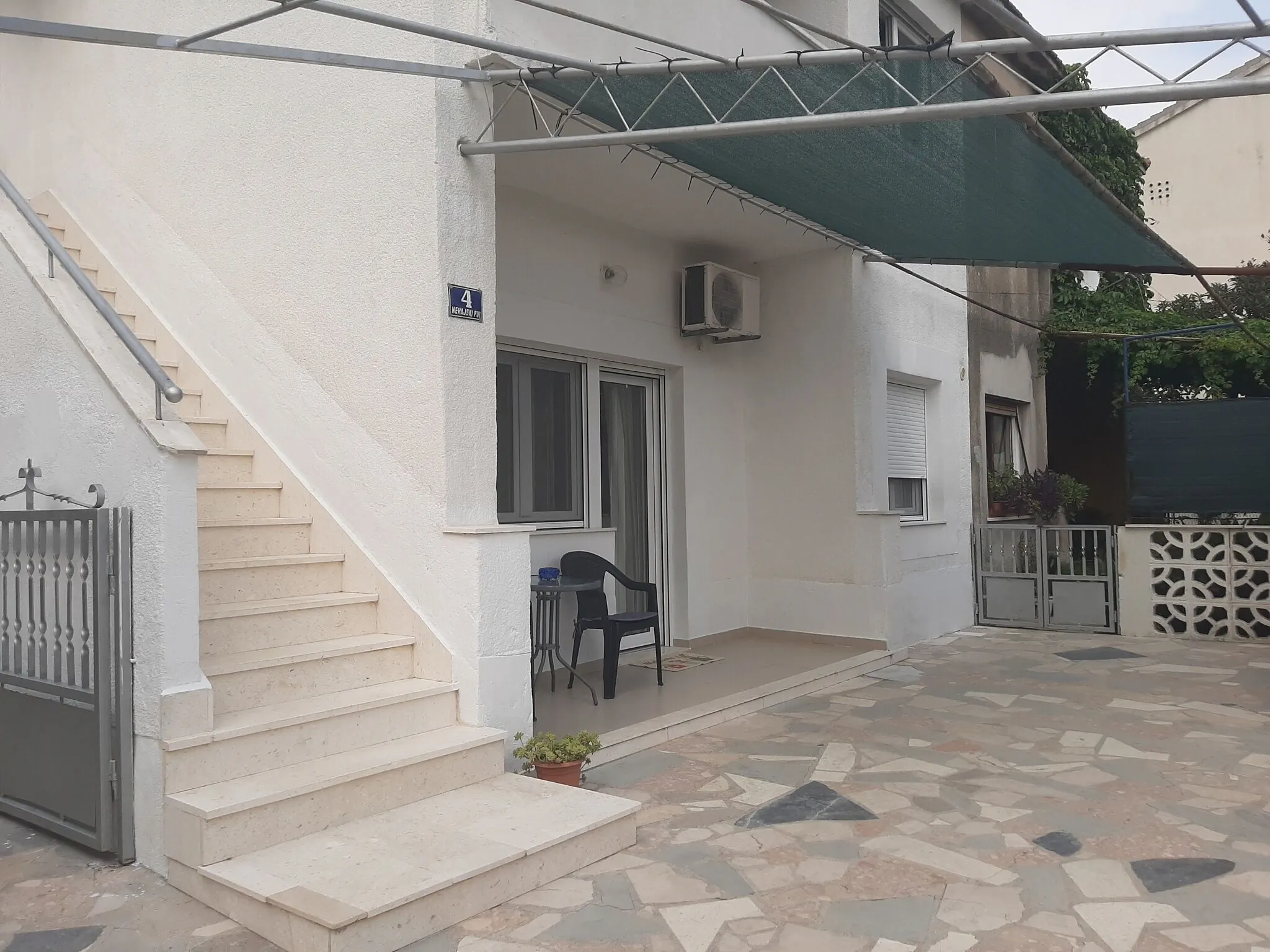 Apartment Nehaj Kaštel Štafilić - foto 2